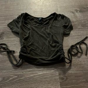 Brand is Wild Fable,size is XS women’s,color is green